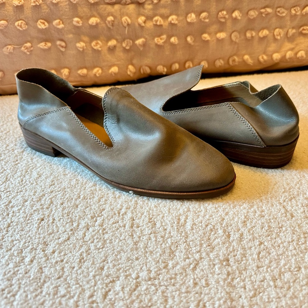 Lucky Brand Never Worn Leather Slip-On Shoes in Gray/Taupe